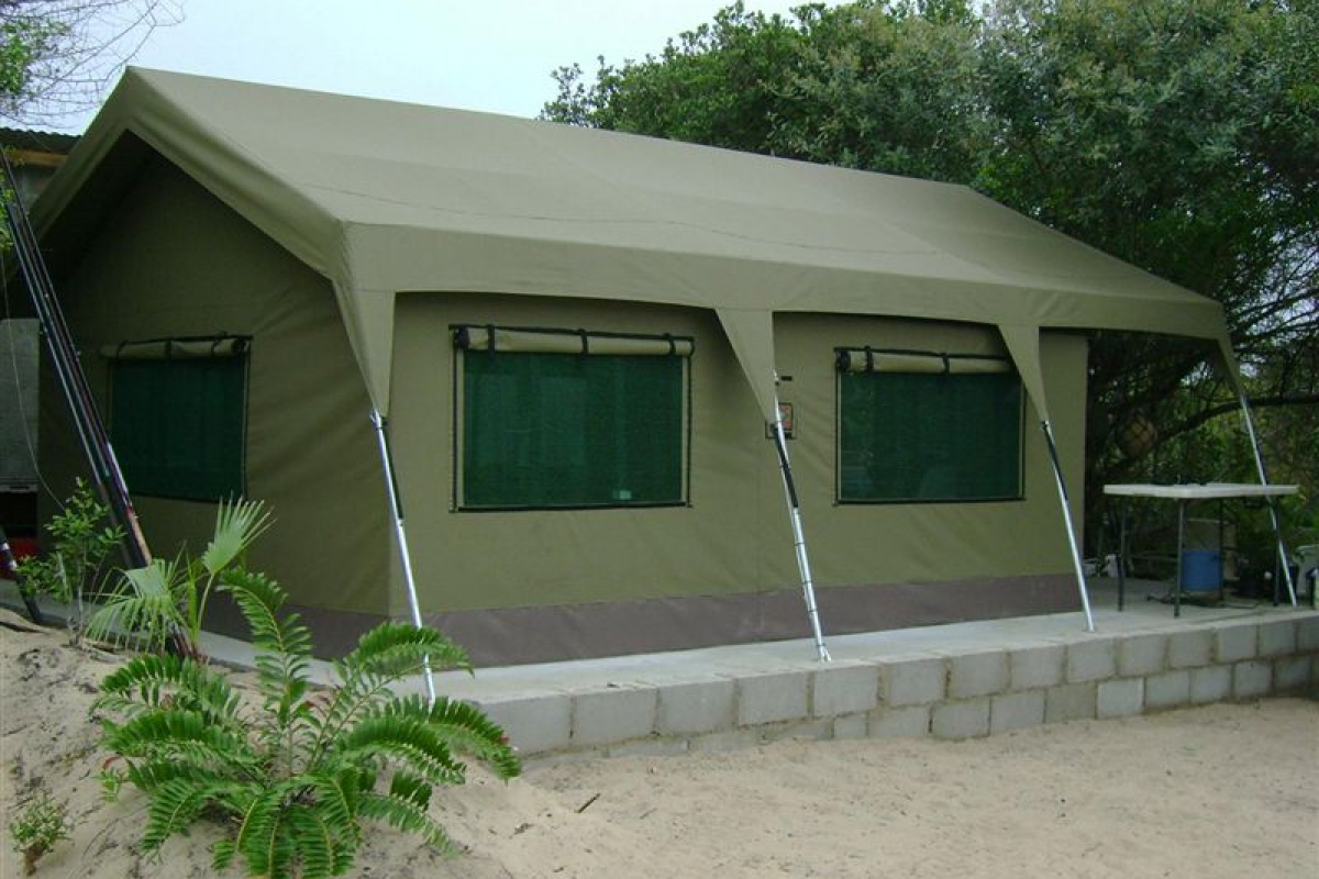 esperanca do mar   safari tents